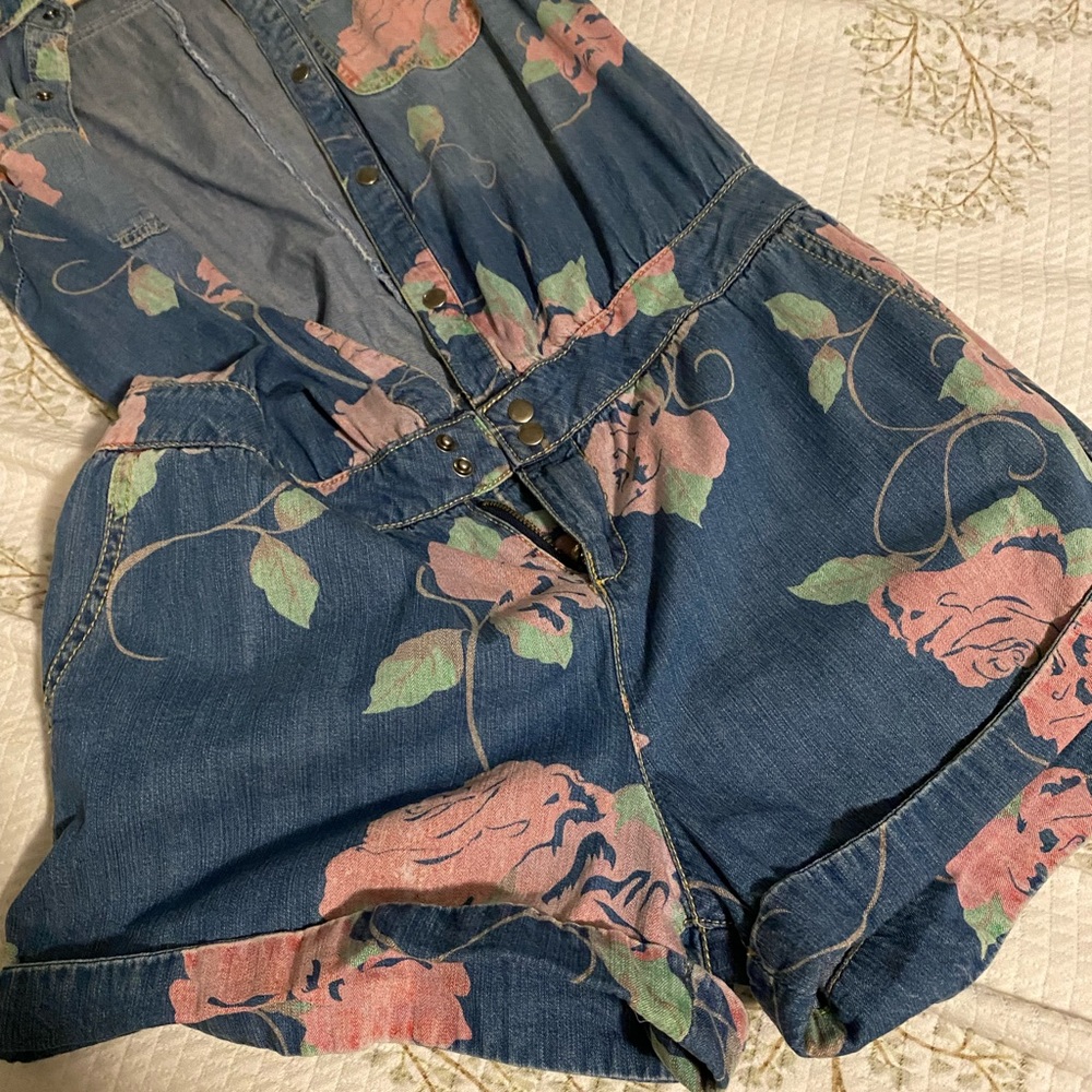 Urban Outfitters Romper - Picture 5 of 7